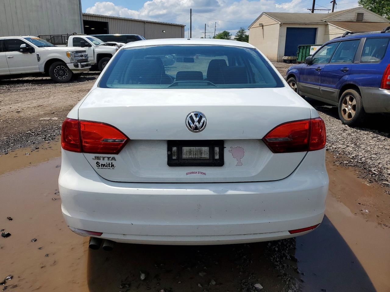 Volkswagen Jetta Base