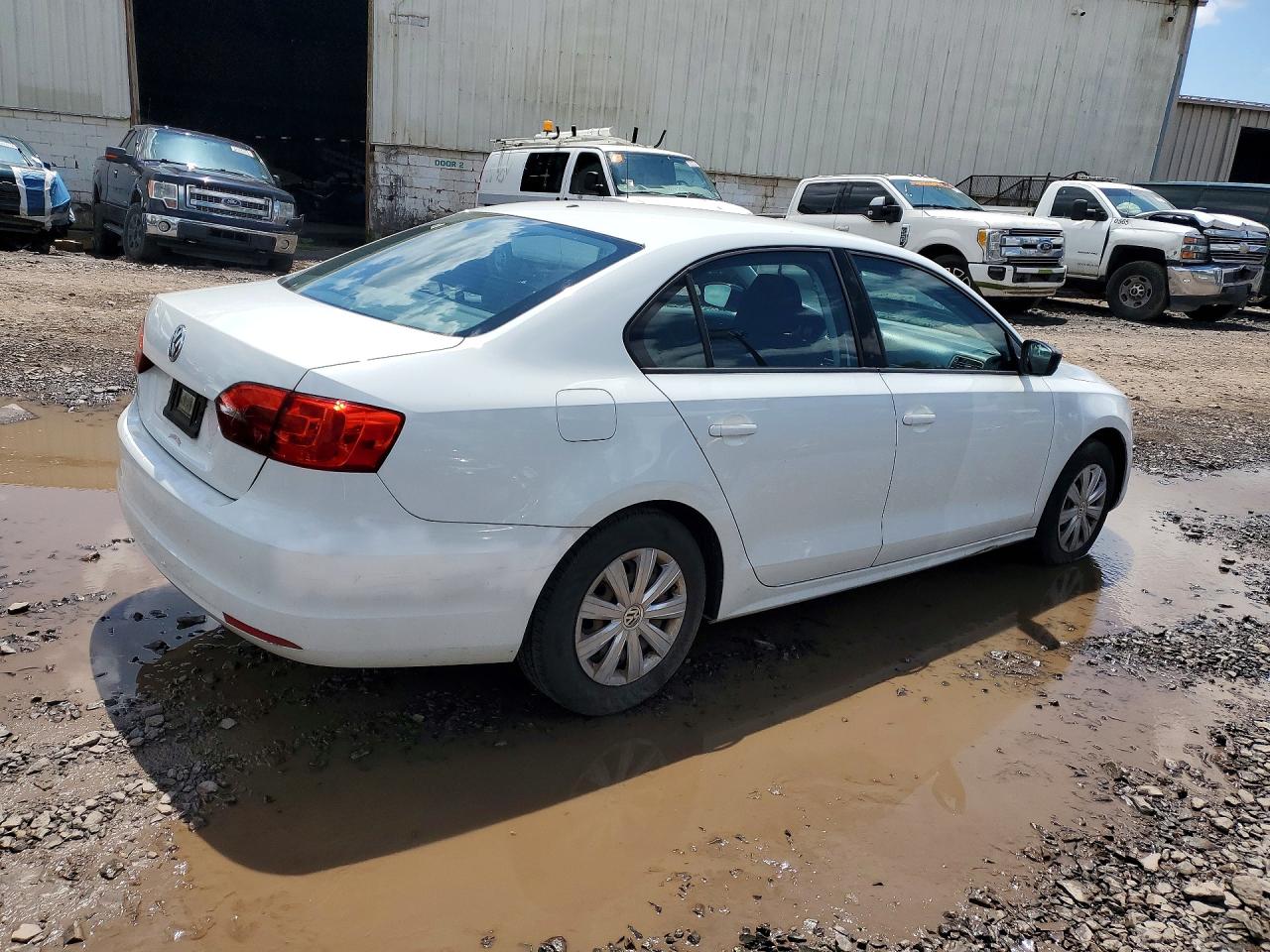 Volkswagen Jetta Base