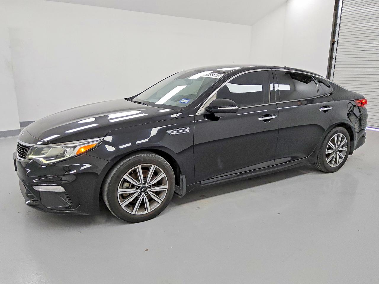 Salvage Kia Optima Image