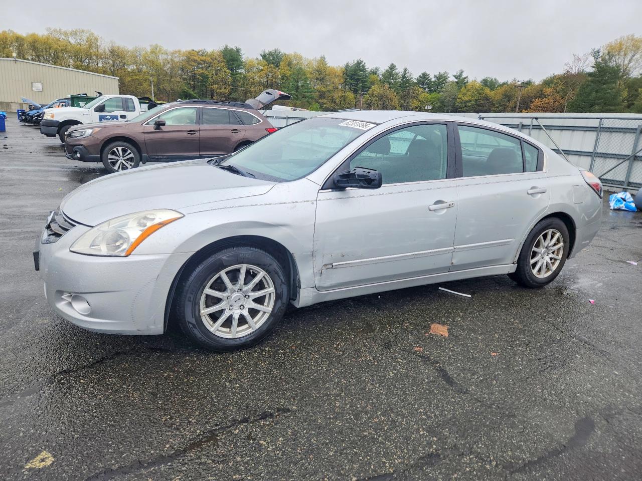 Salvage Nissan Altima Image