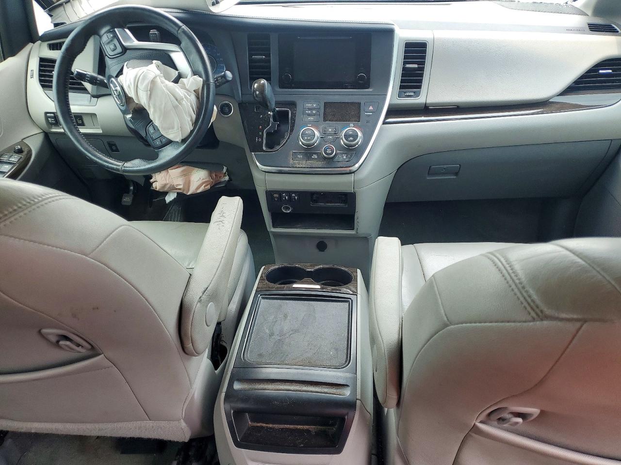 Toyota Sienna Xle 8-passenger