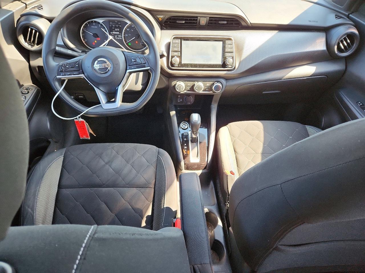 Nissan Kicks S