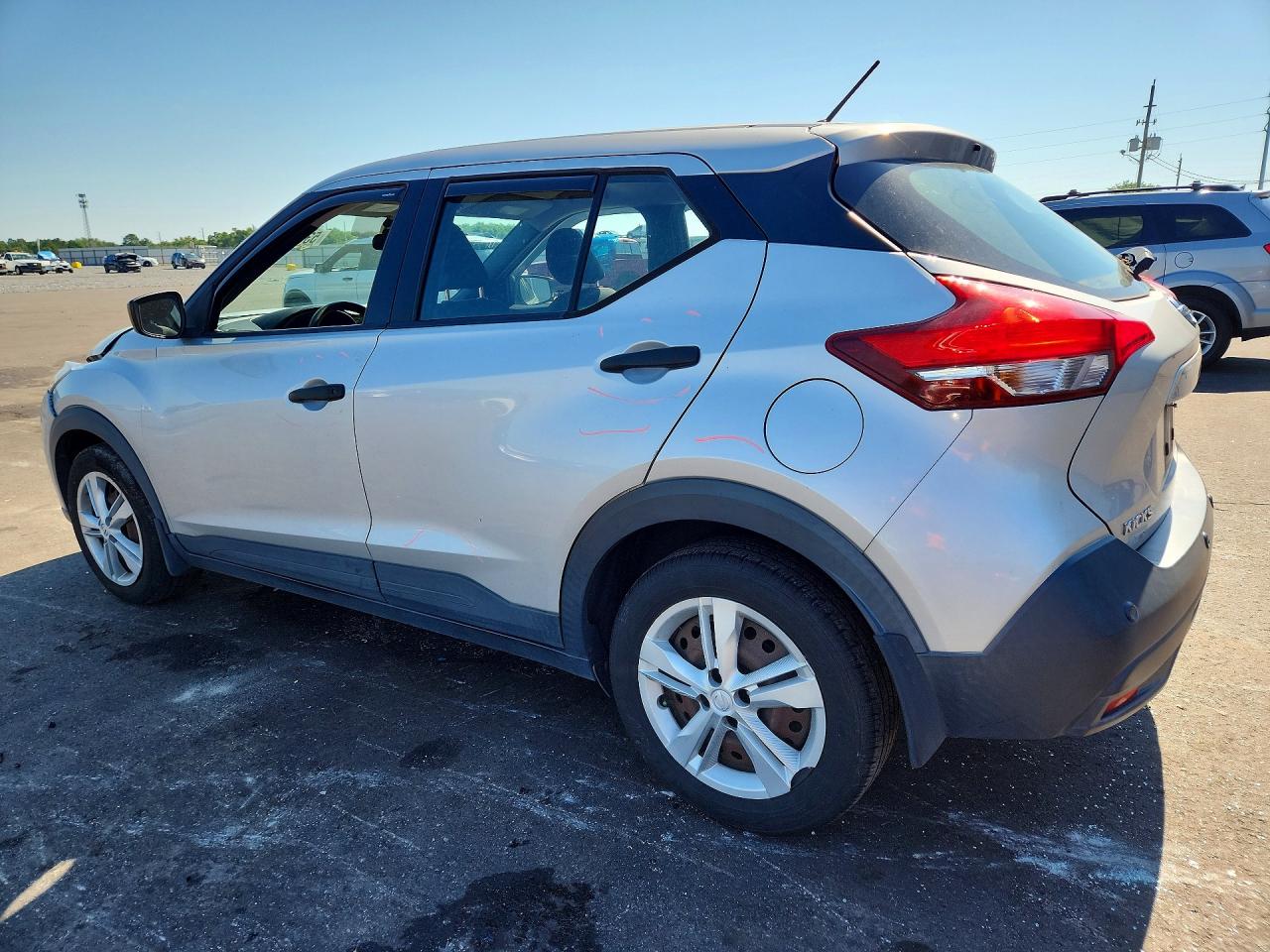 Nissan Kicks S