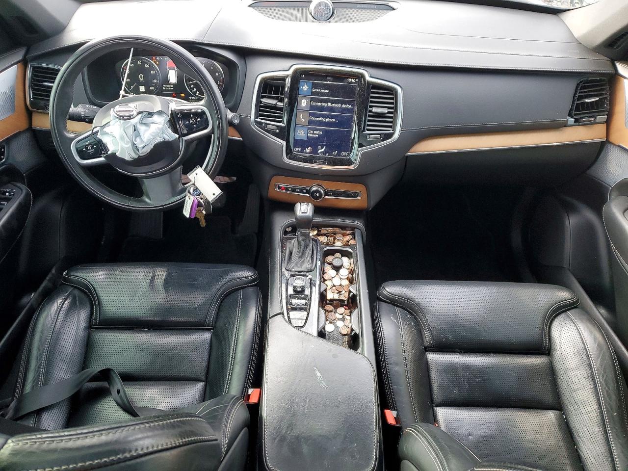 Volvo XC90 T6