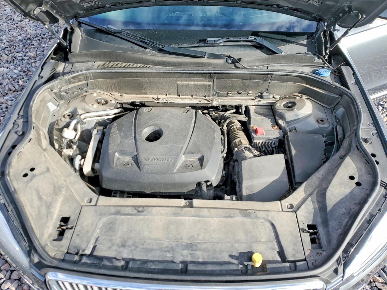 Volvo XC90 T6