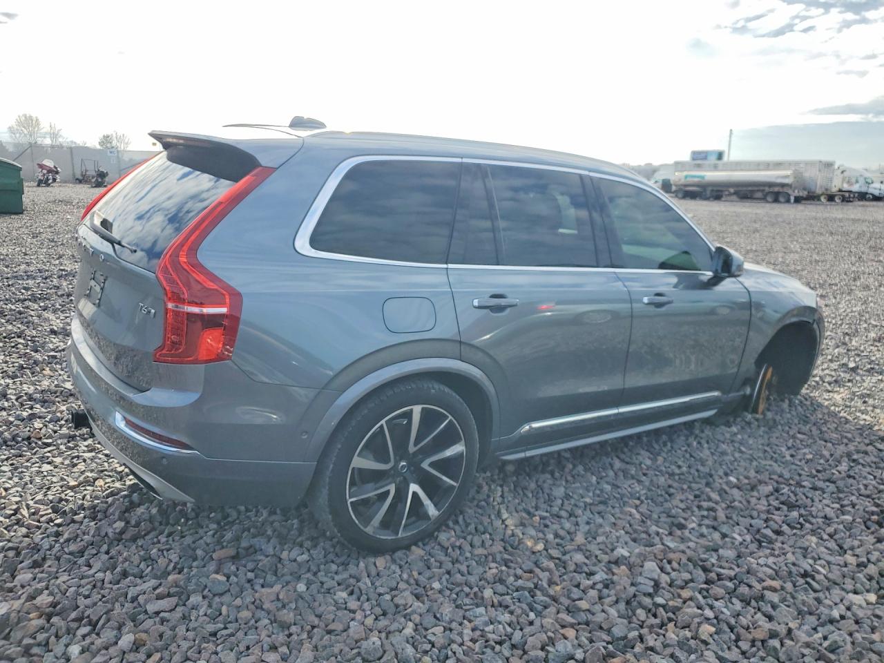 Volvo XC90 T6