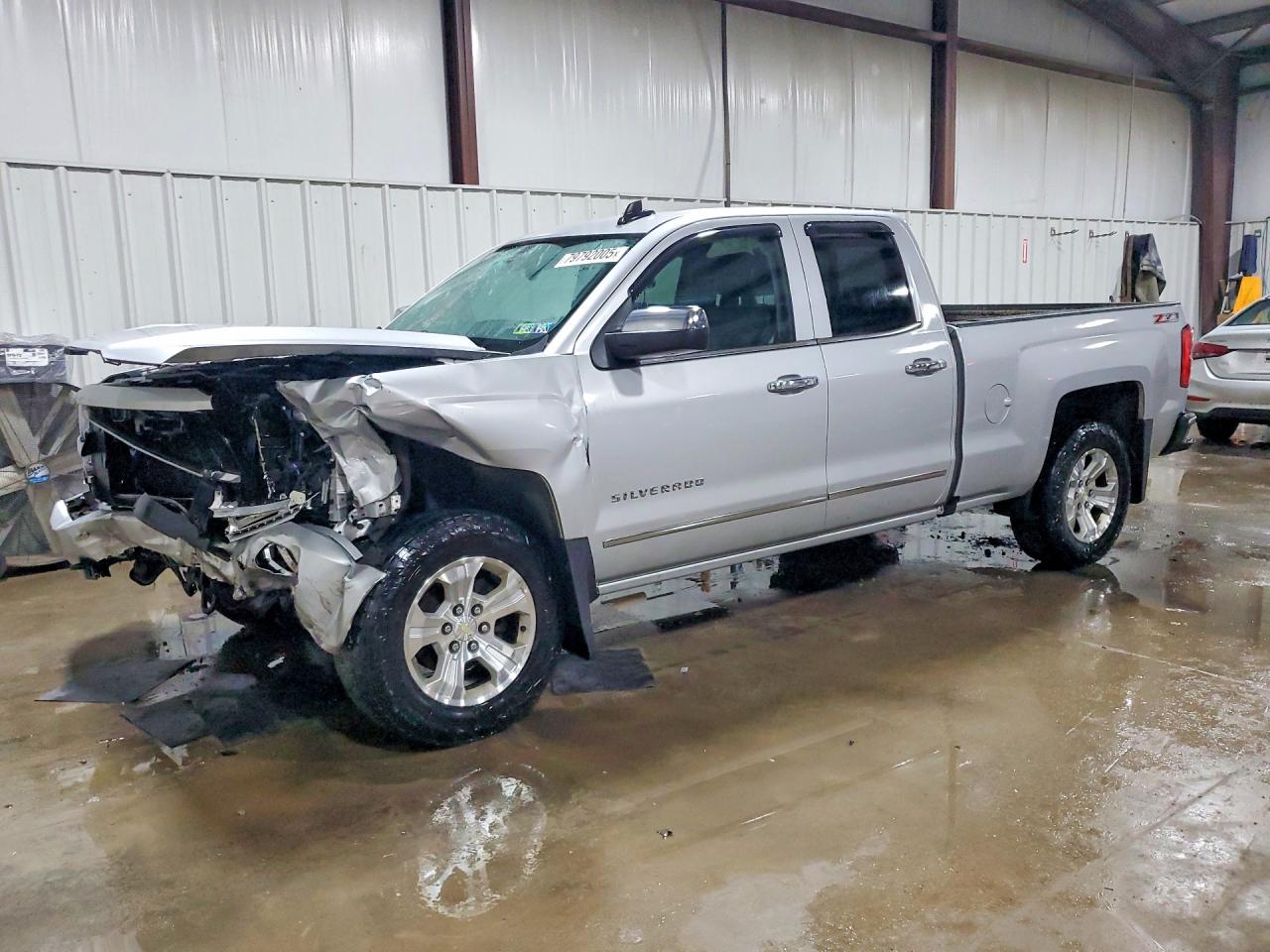 Salvage Chevrolet Silverado Image