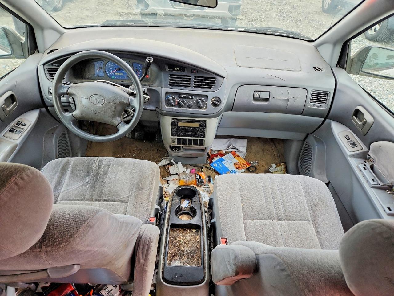 Toyota Sienna Ce