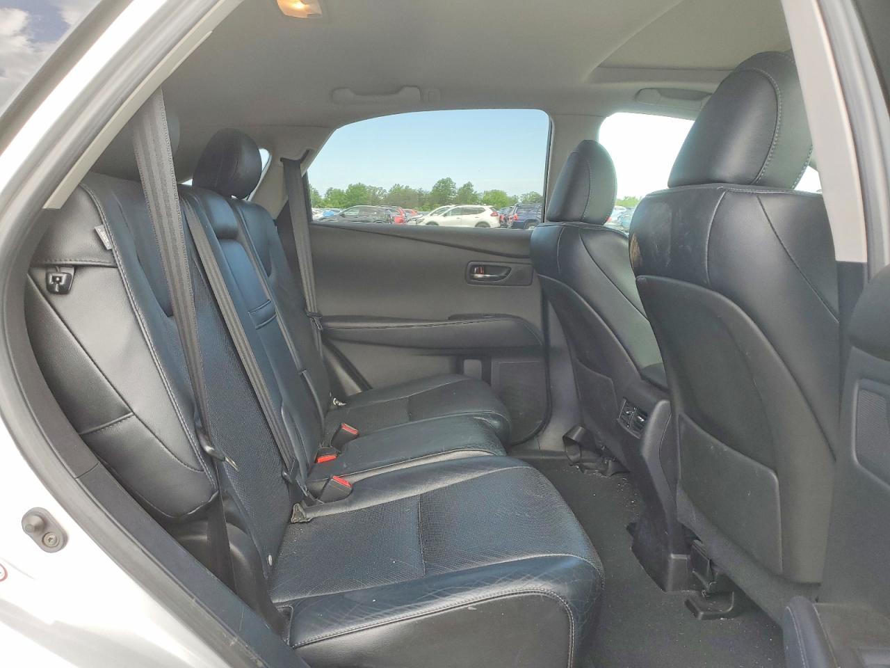 Lexus RX Base