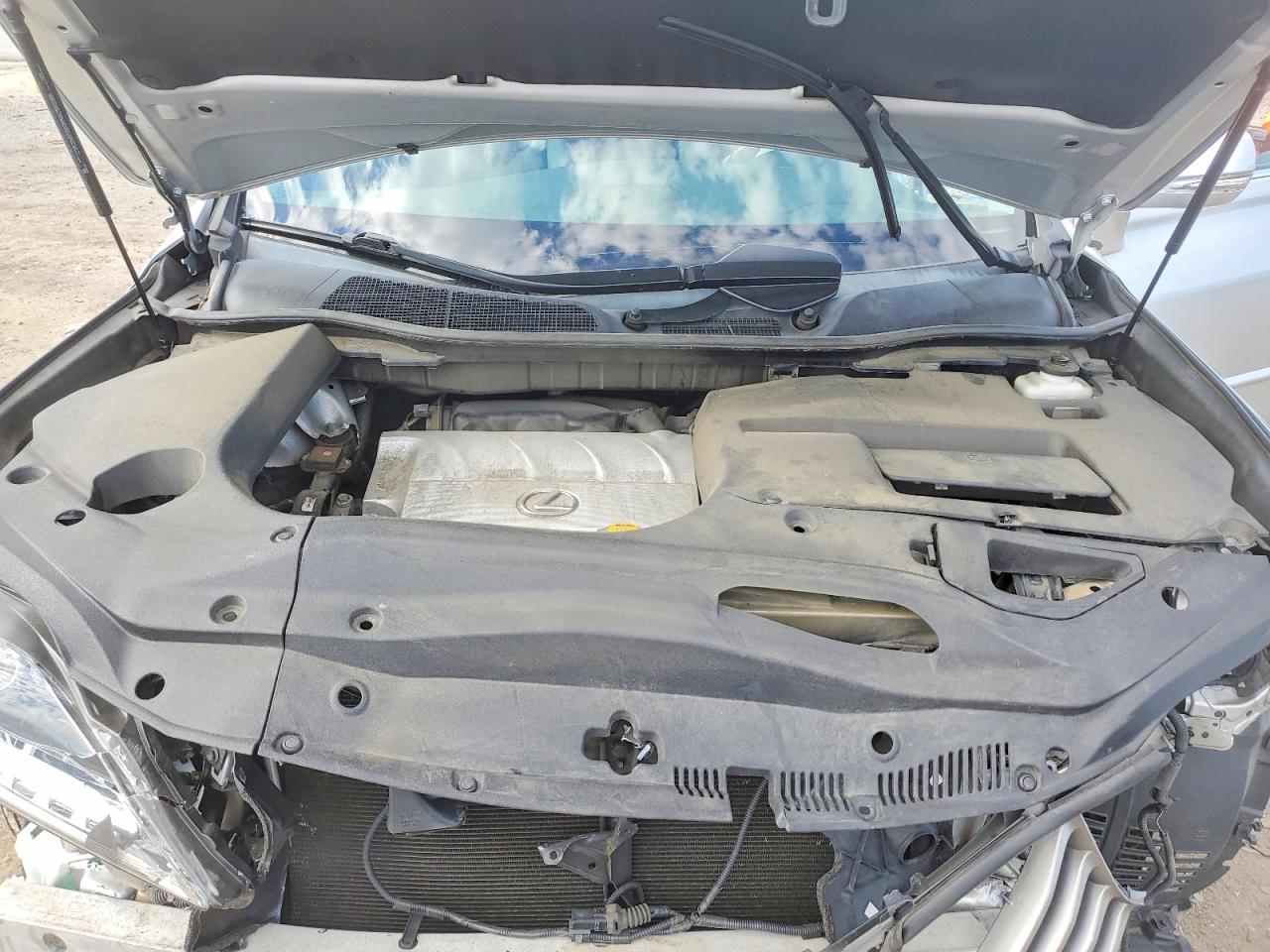 Lexus RX Base