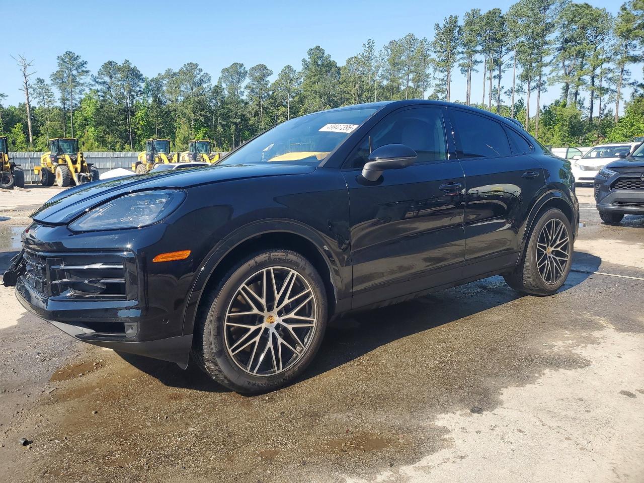 Salvage Porsche Cayenne Image