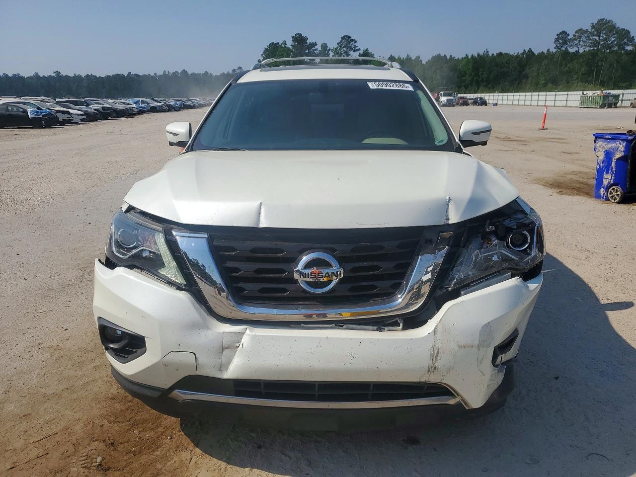 Nissan Pathfinder Platinum