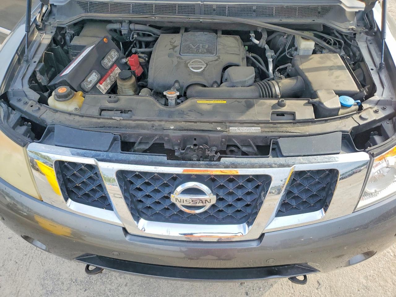 Nissan Armada Sv