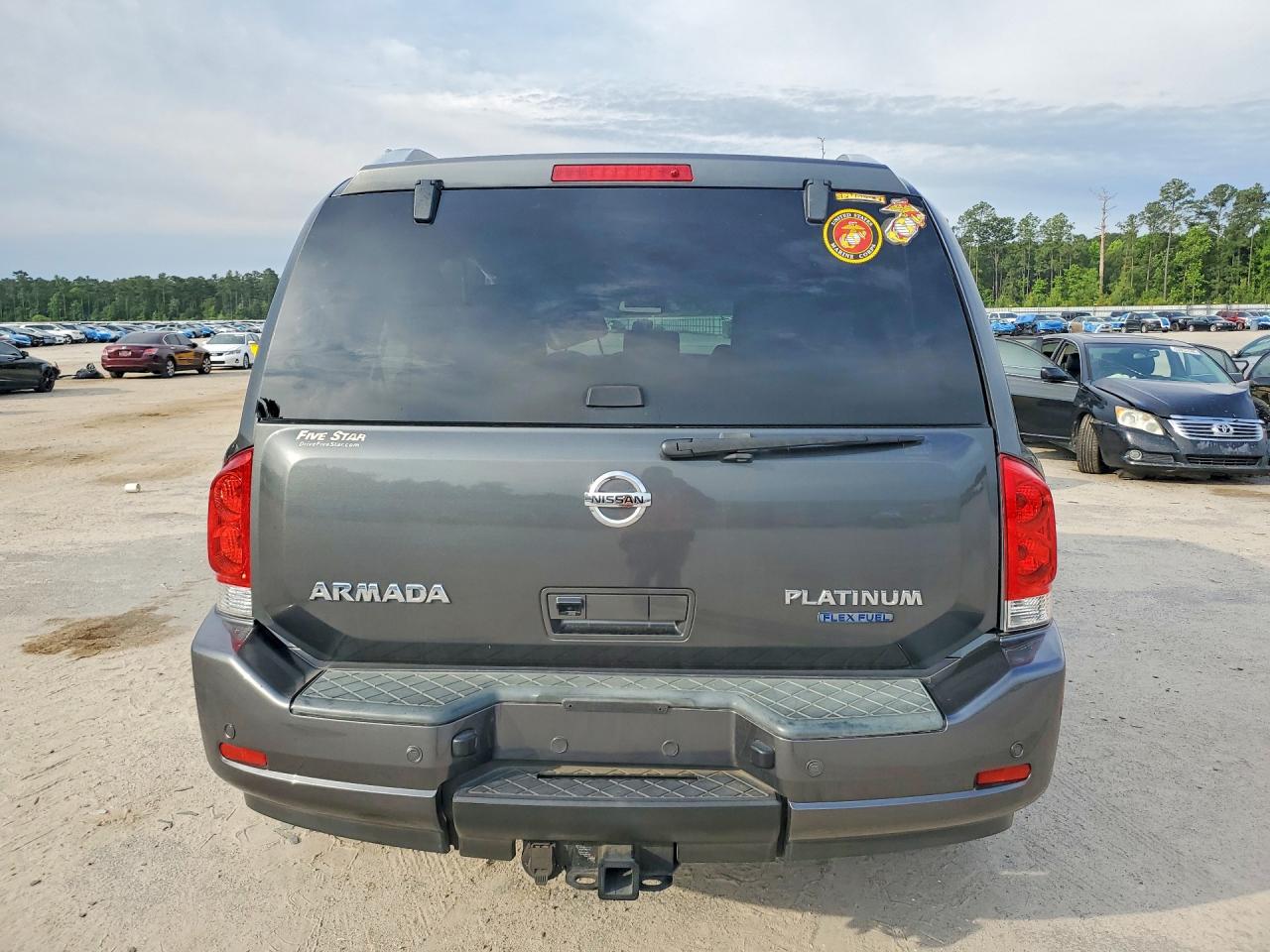 Nissan Armada Sv
