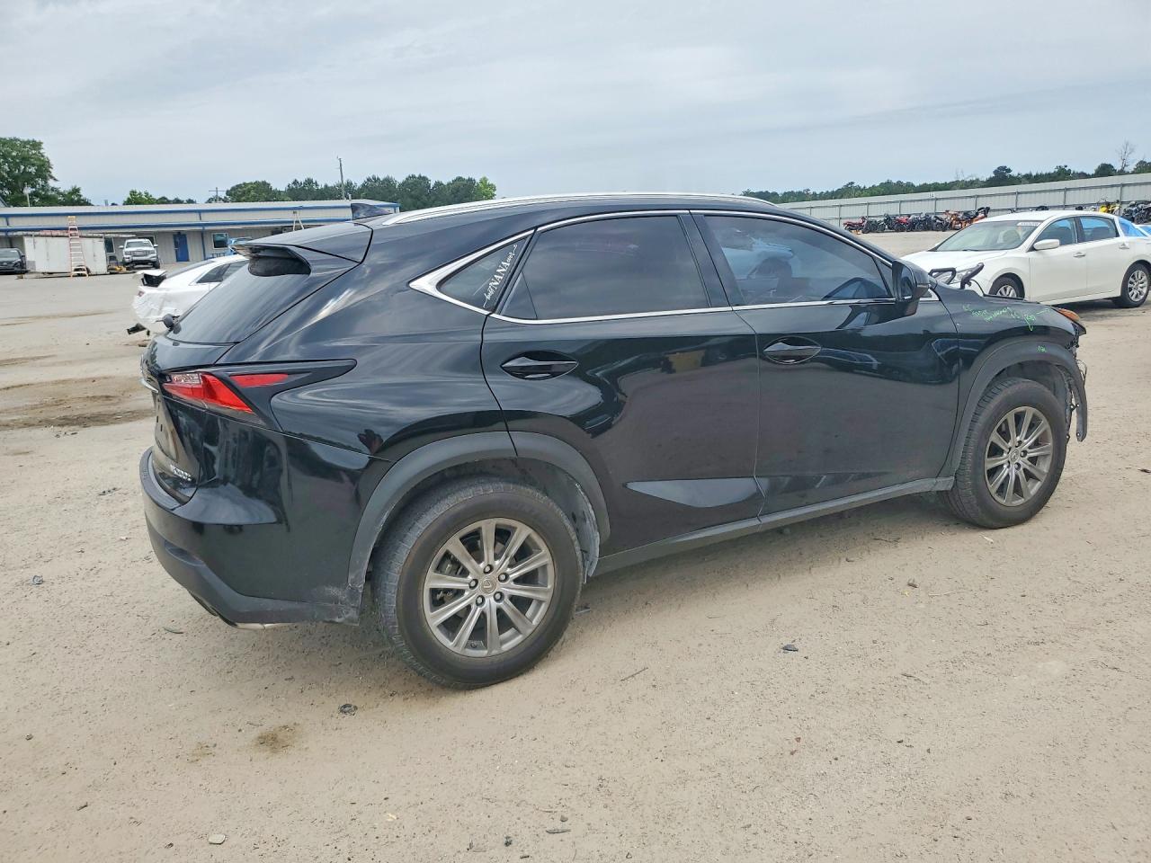 Lexus NX Base