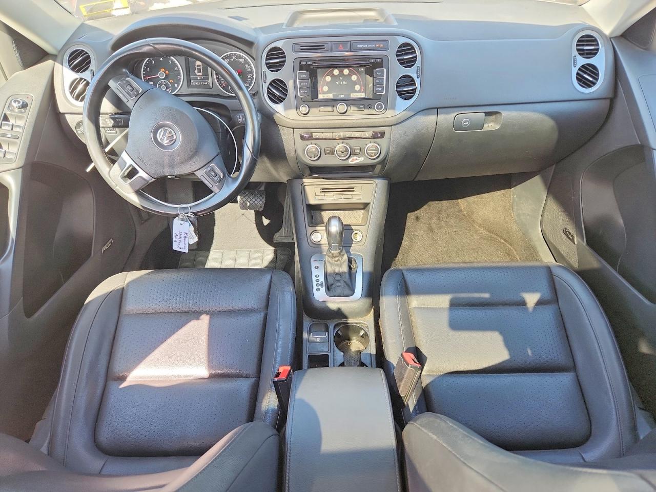 Volkswagen Tiguan S