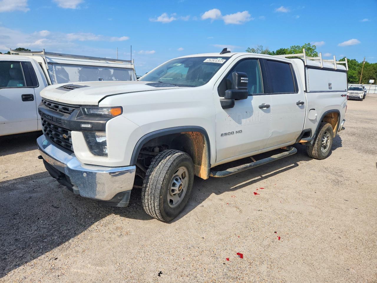 Salvage Chevrolet Silverado Image