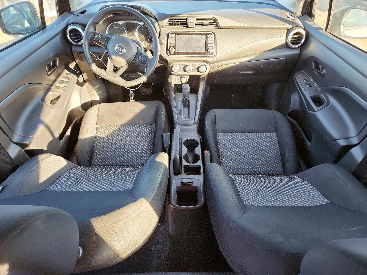 Nissan Versa S
