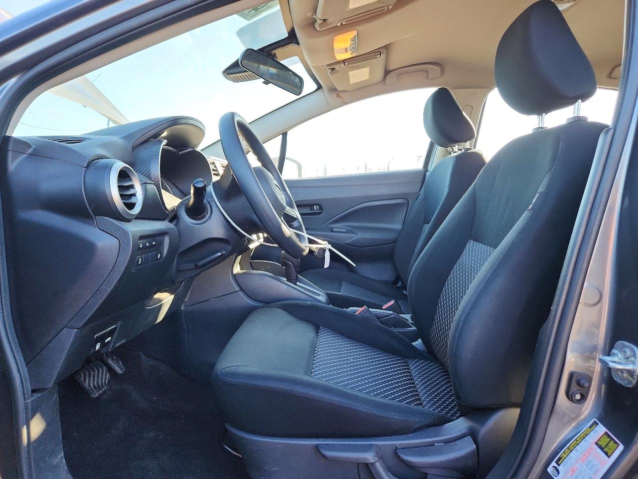 Nissan Versa S