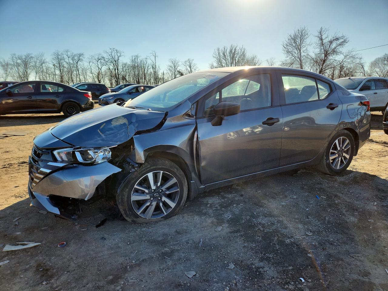 Salvage Nissan Versa Image