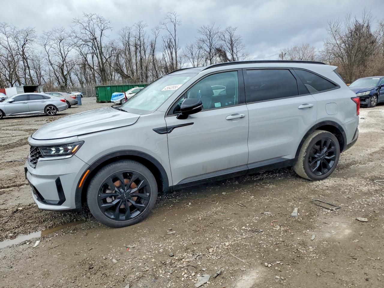 Salvage Kia Sorento Image