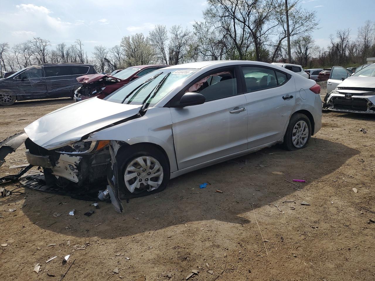 Salvage Hyundai ELANTRA Image