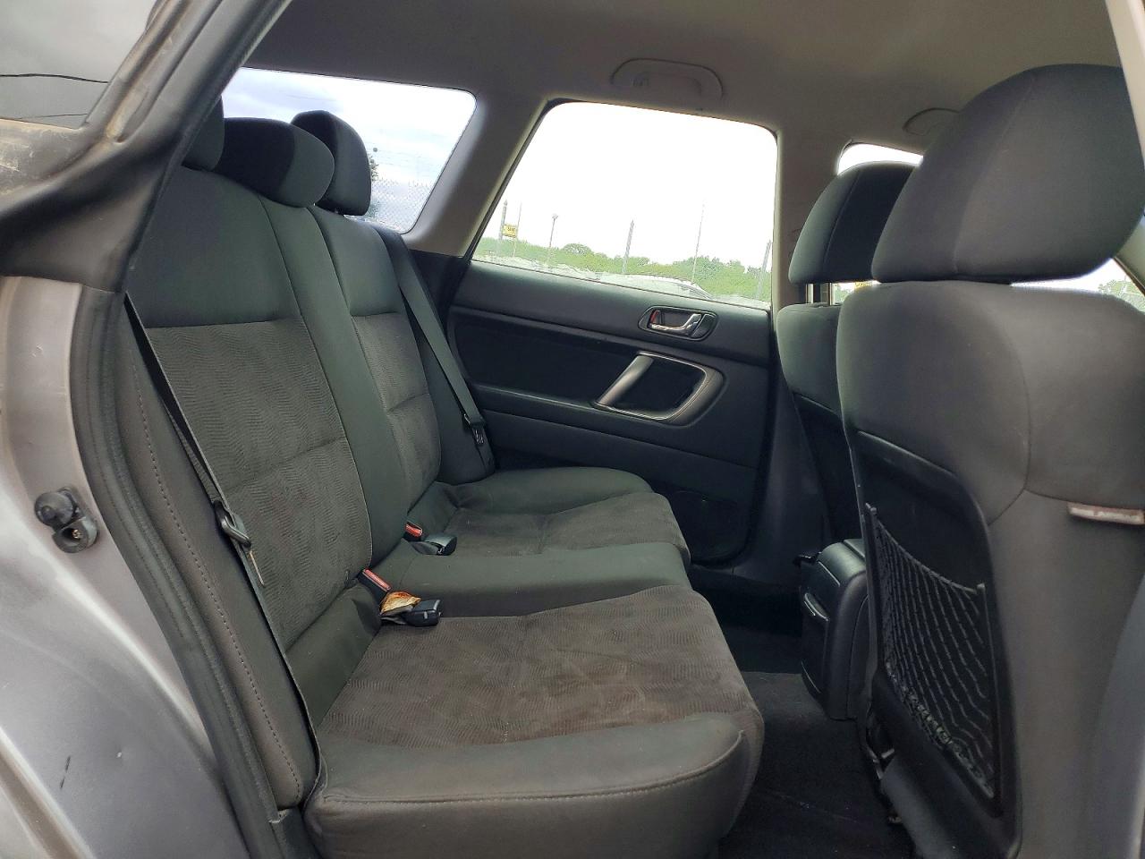 Subaru Outback 2.5i
