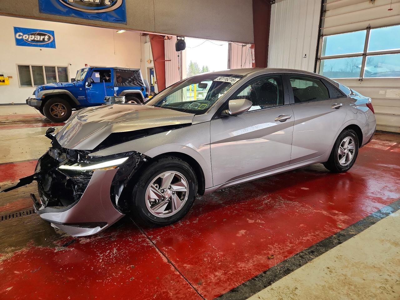 Salvage Hyundai ELANTRA Image