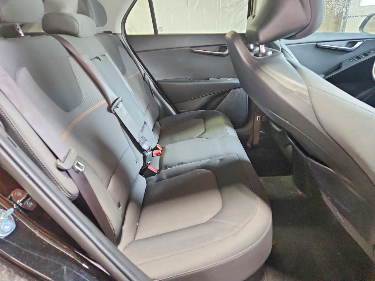 Kia Niro Lx