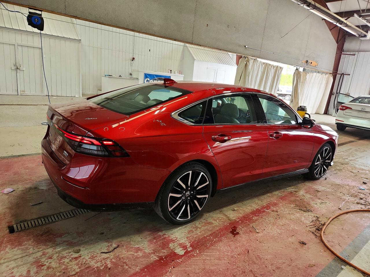 Honda Accord Touring Hybrid