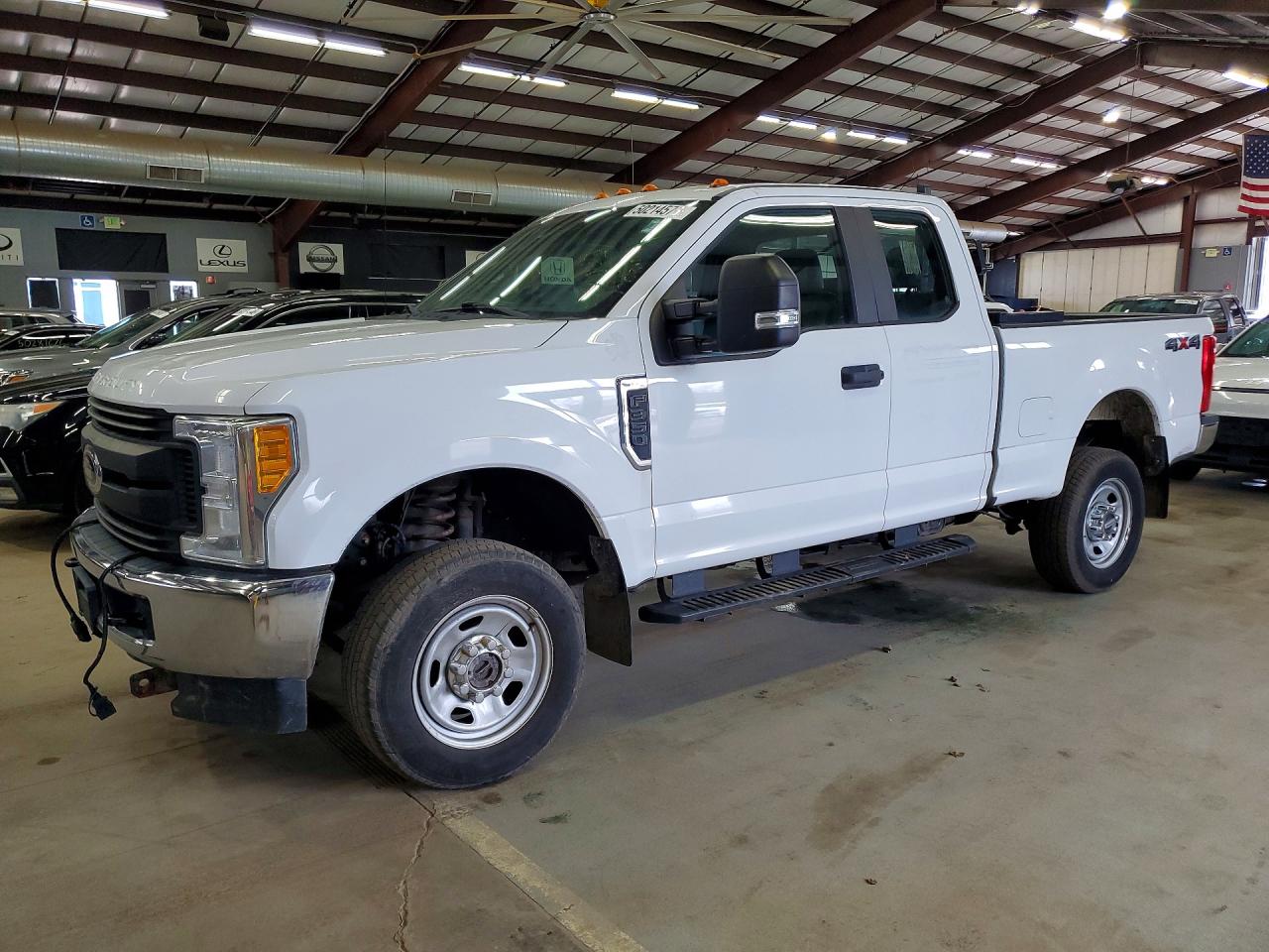 Salvage Ford F-350 Image