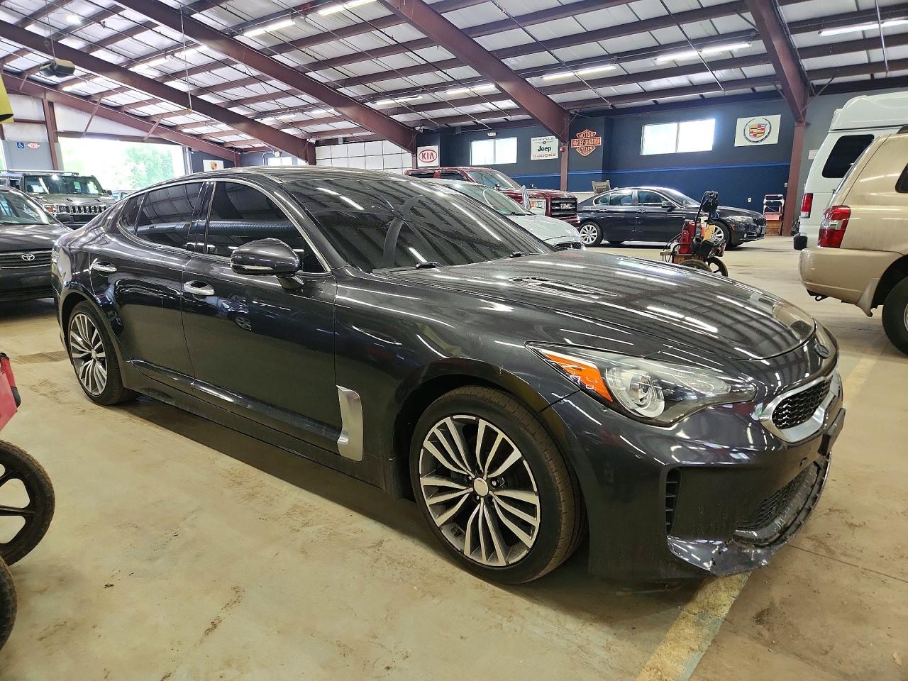Kia Stinger Base