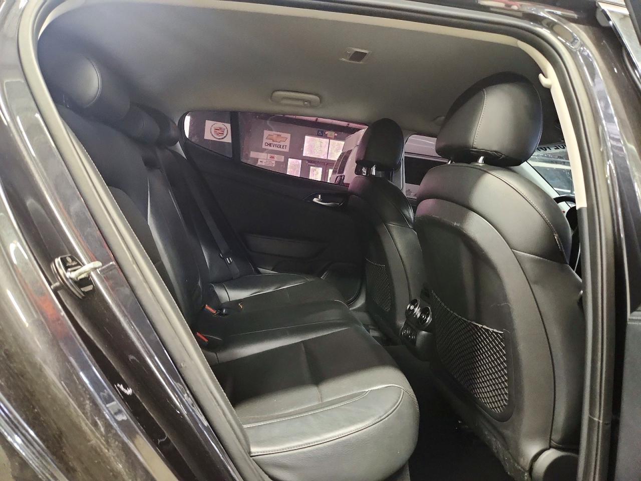 Kia Stinger Base