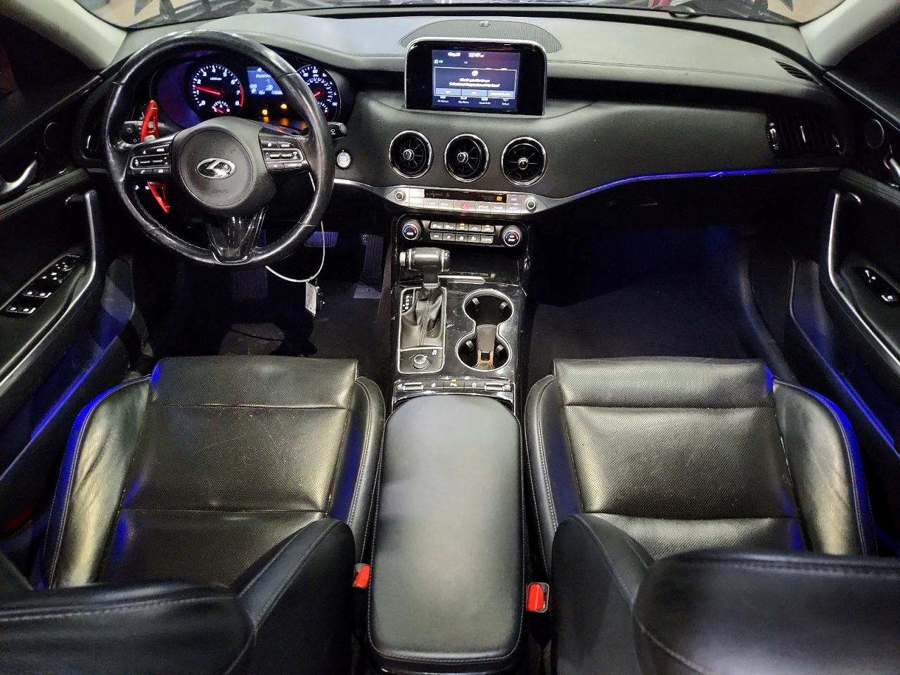 Kia Stinger Base