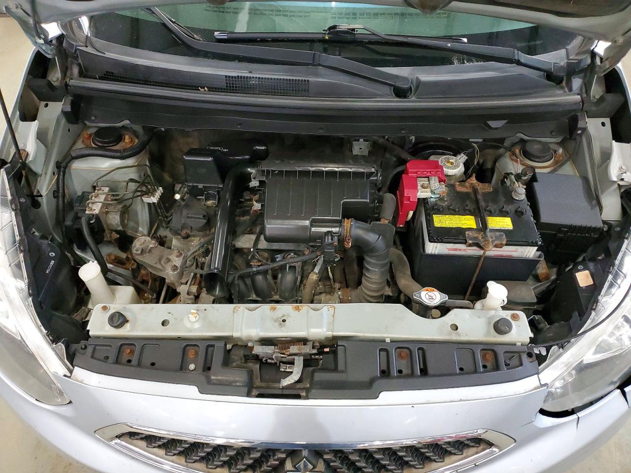 Mitsubishi Mirage Es
