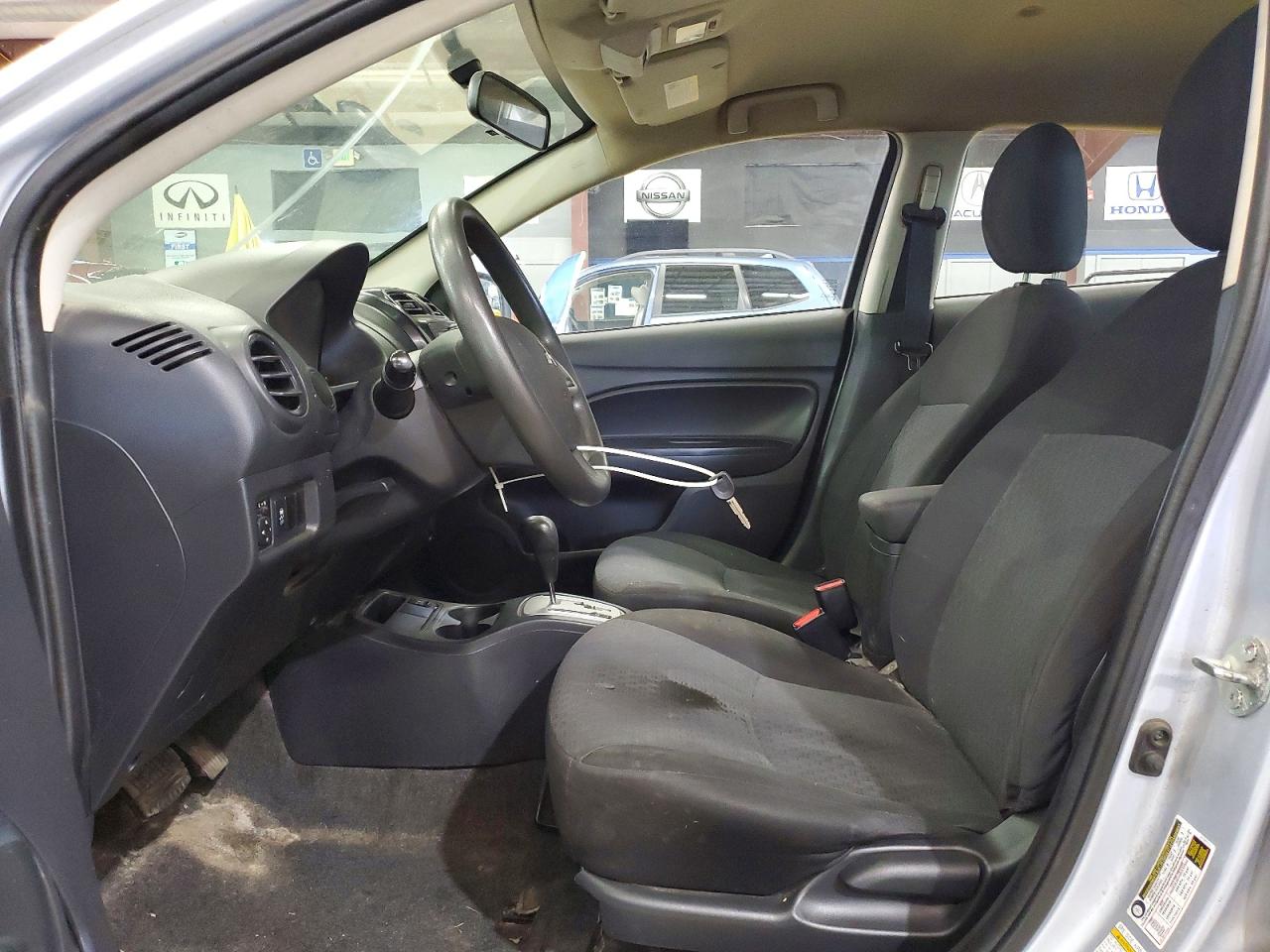 Mitsubishi Mirage Es