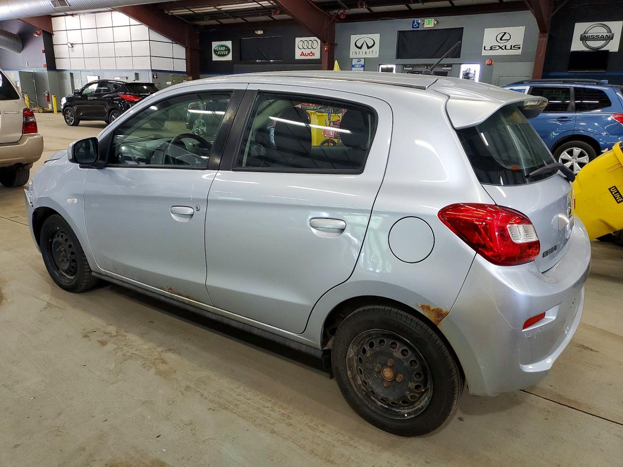 Mitsubishi Mirage Es