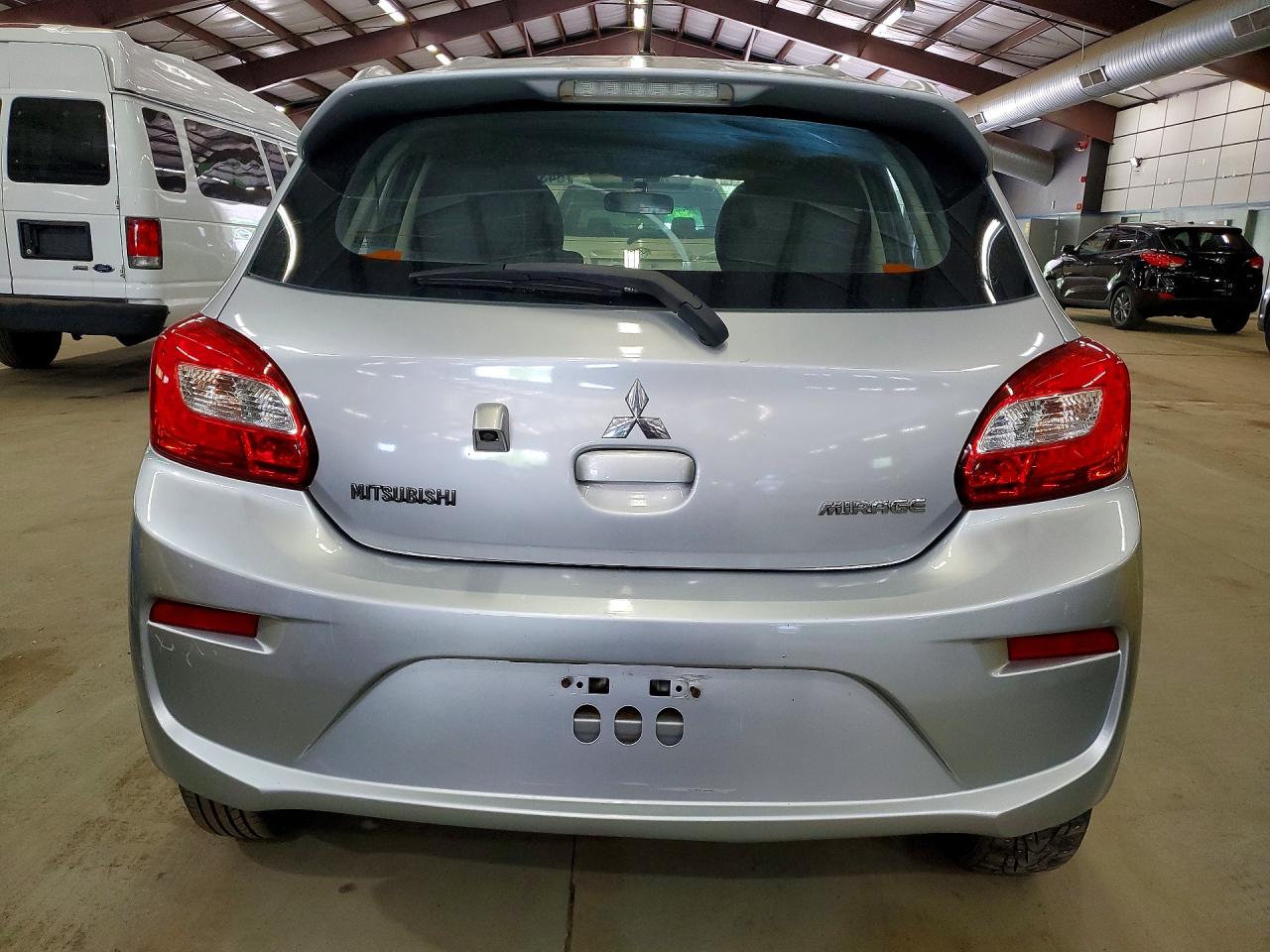 Mitsubishi Mirage Es