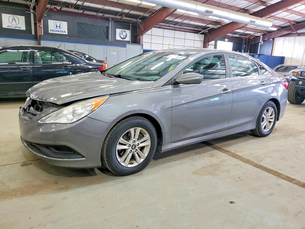 Salvage Hyundai SONATA Image