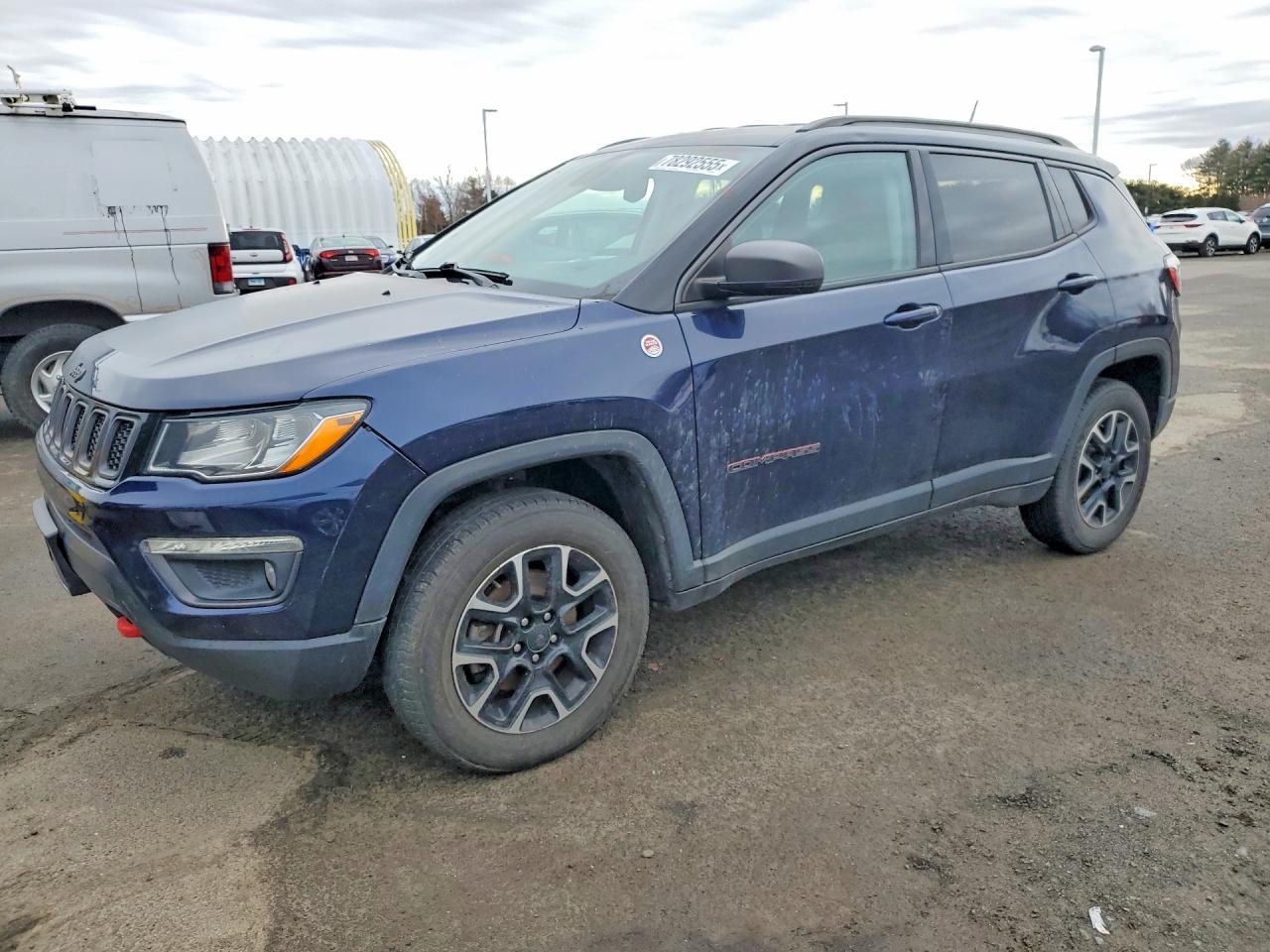 Salvage Jeep Compass Image