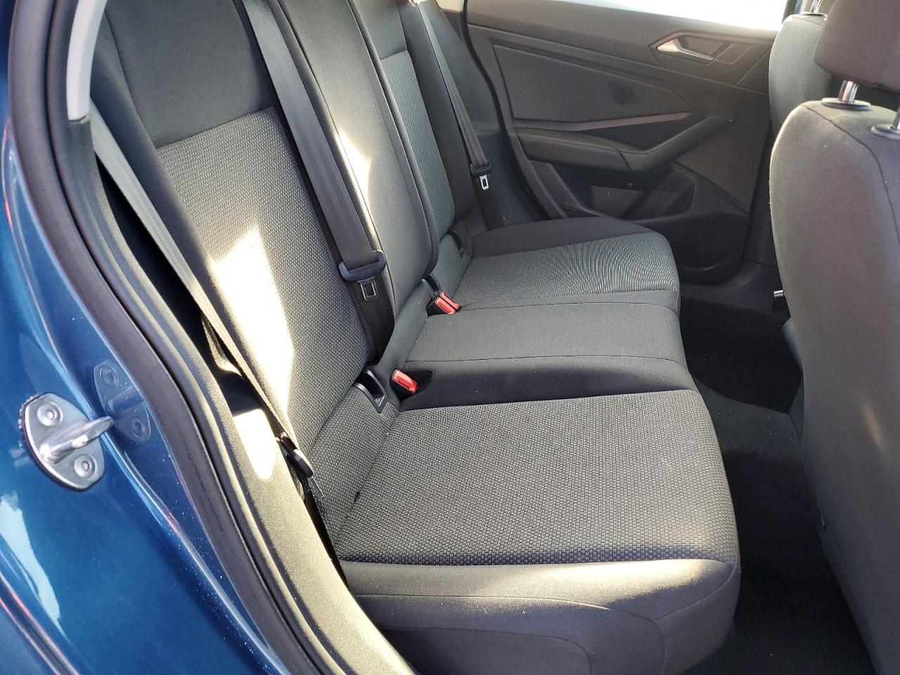 Volkswagen Jetta S