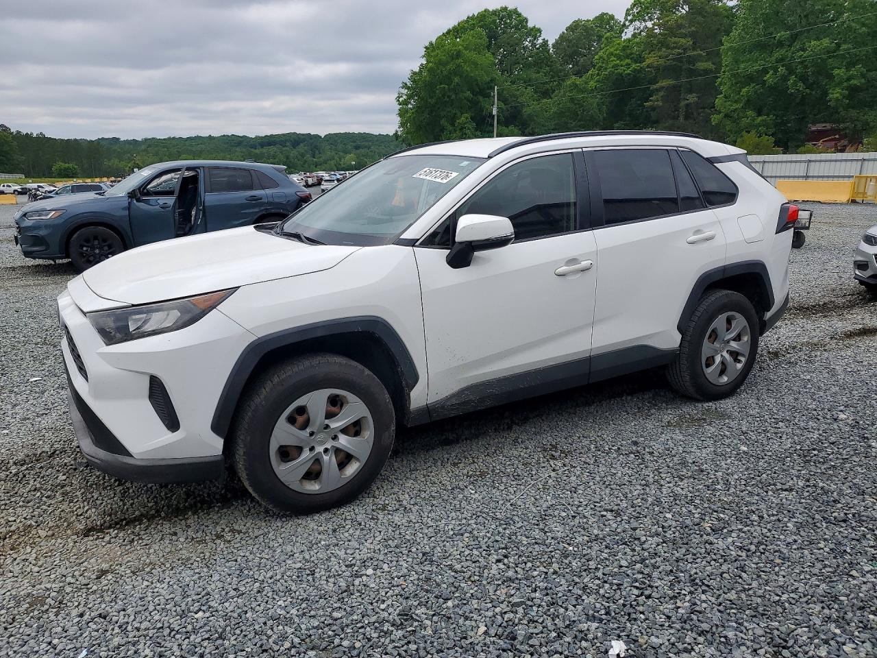 Salvage Toyota RAV4 Image