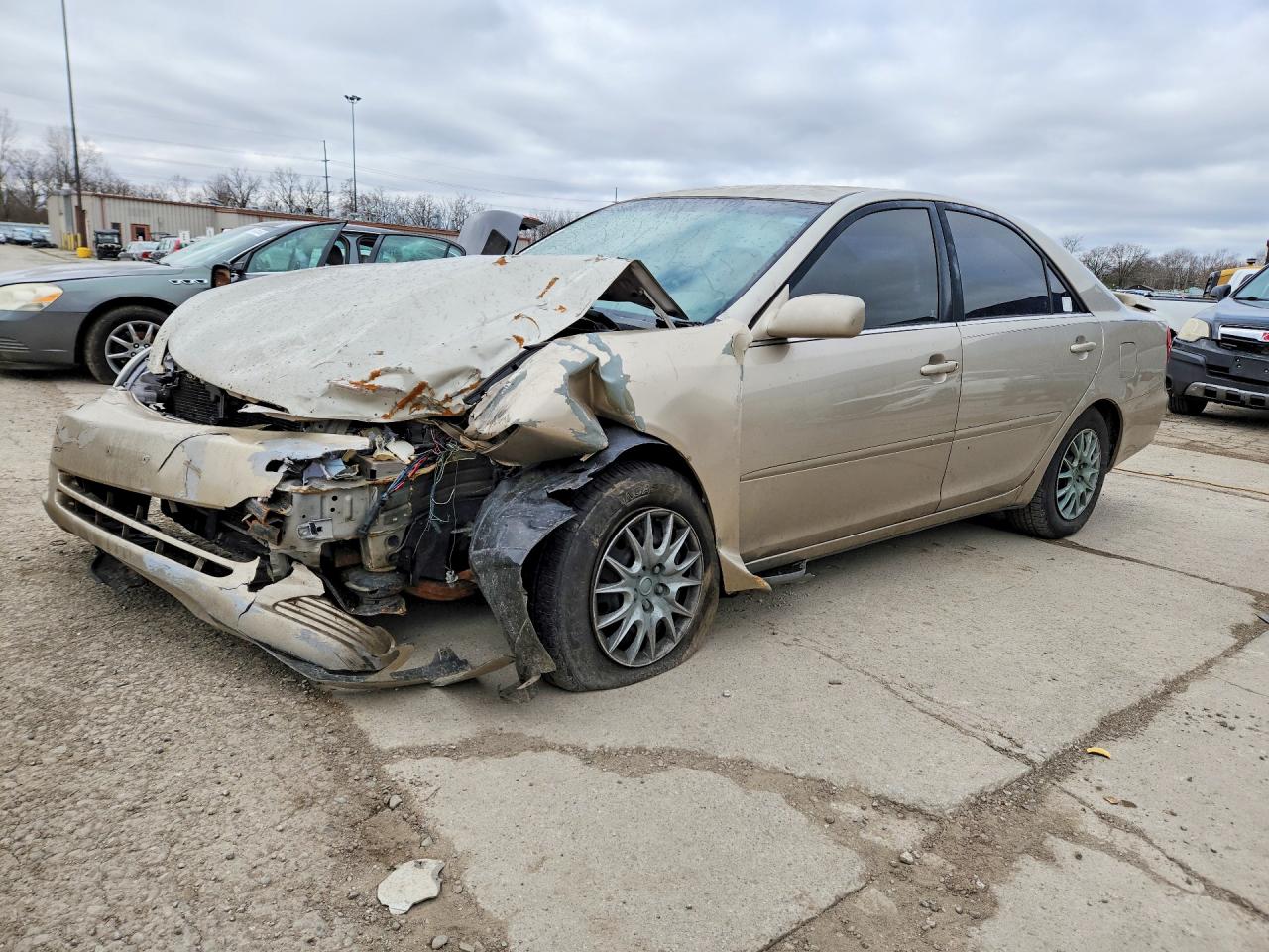 Salvage Toyota Camry Image