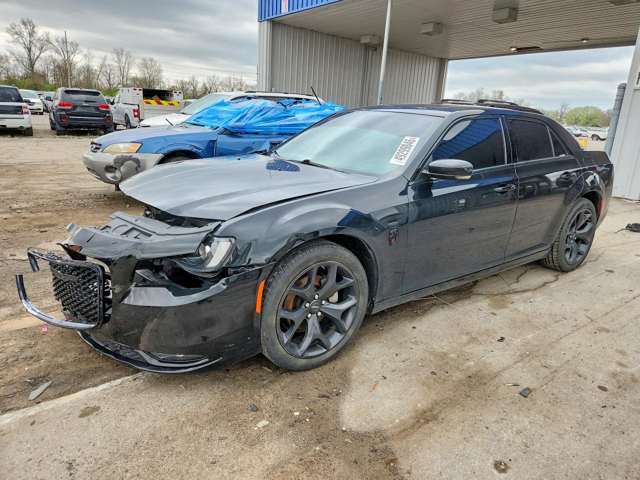 Salvage Chrysler 300 Image