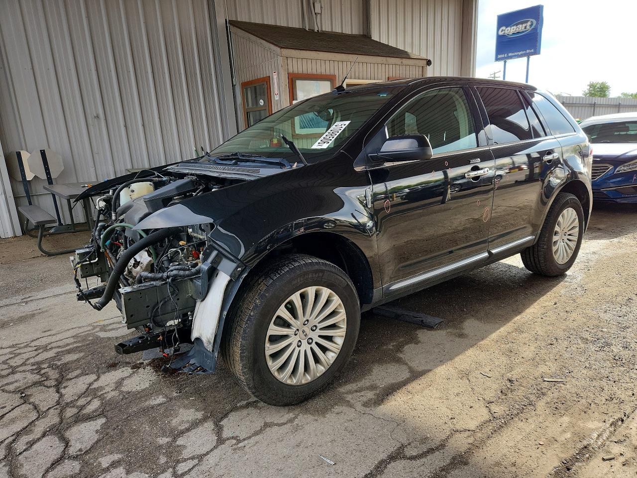 Salvage Lincoln MKX Image