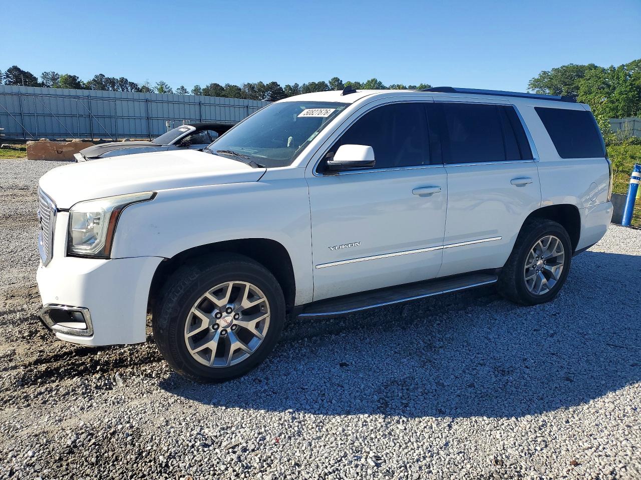 Salvage GMC Yukon Image