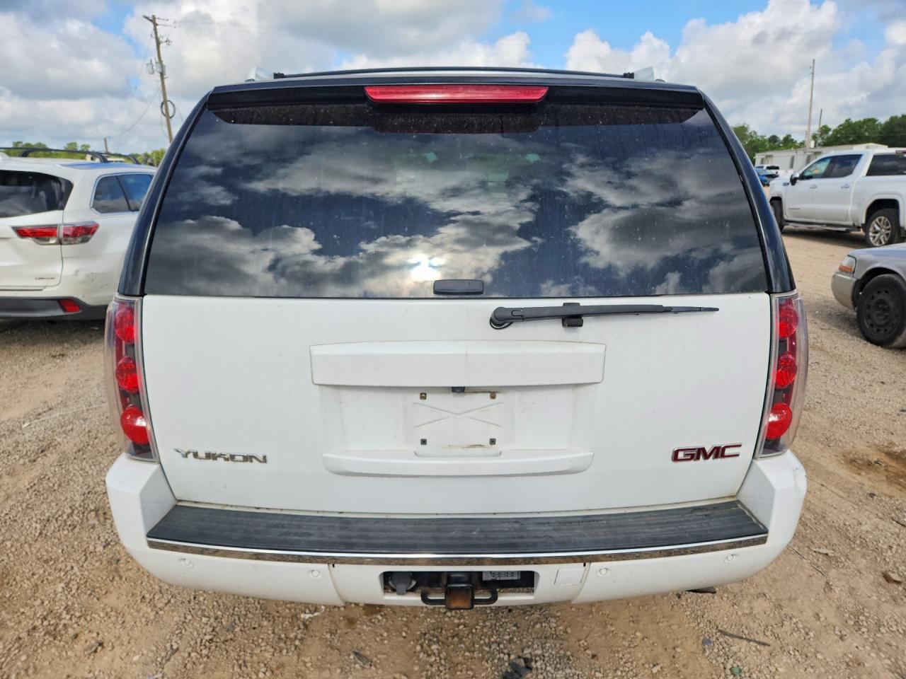 GMC Yukon Denali