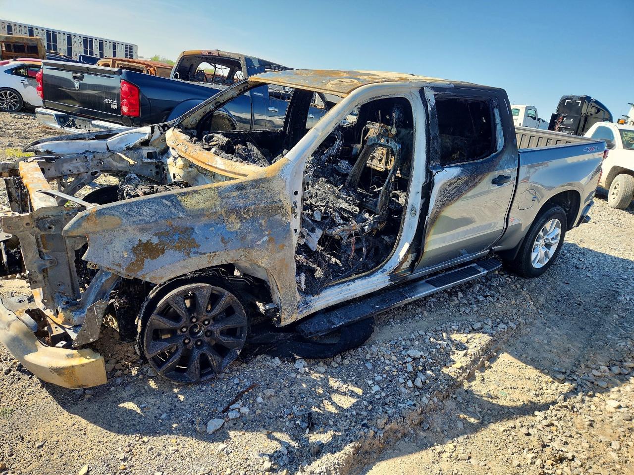 Salvage Chevrolet Silverado Image