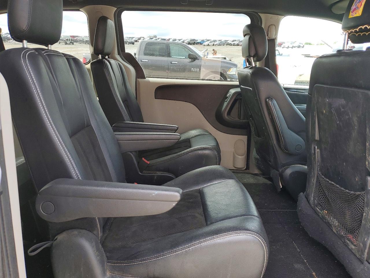 Dodge Caravan Sxt