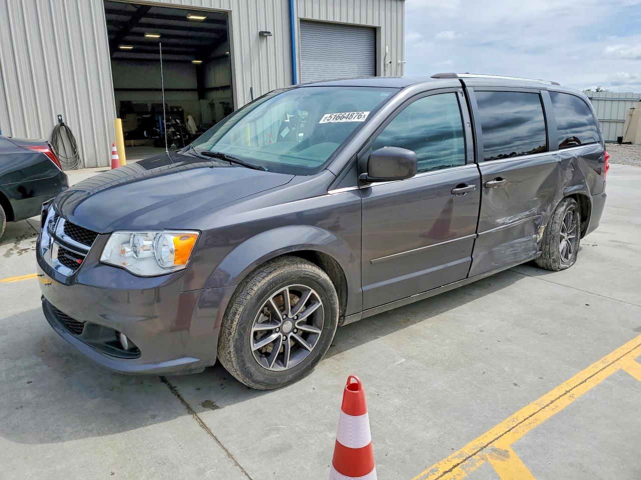 Salvage Dodge Caravan Image